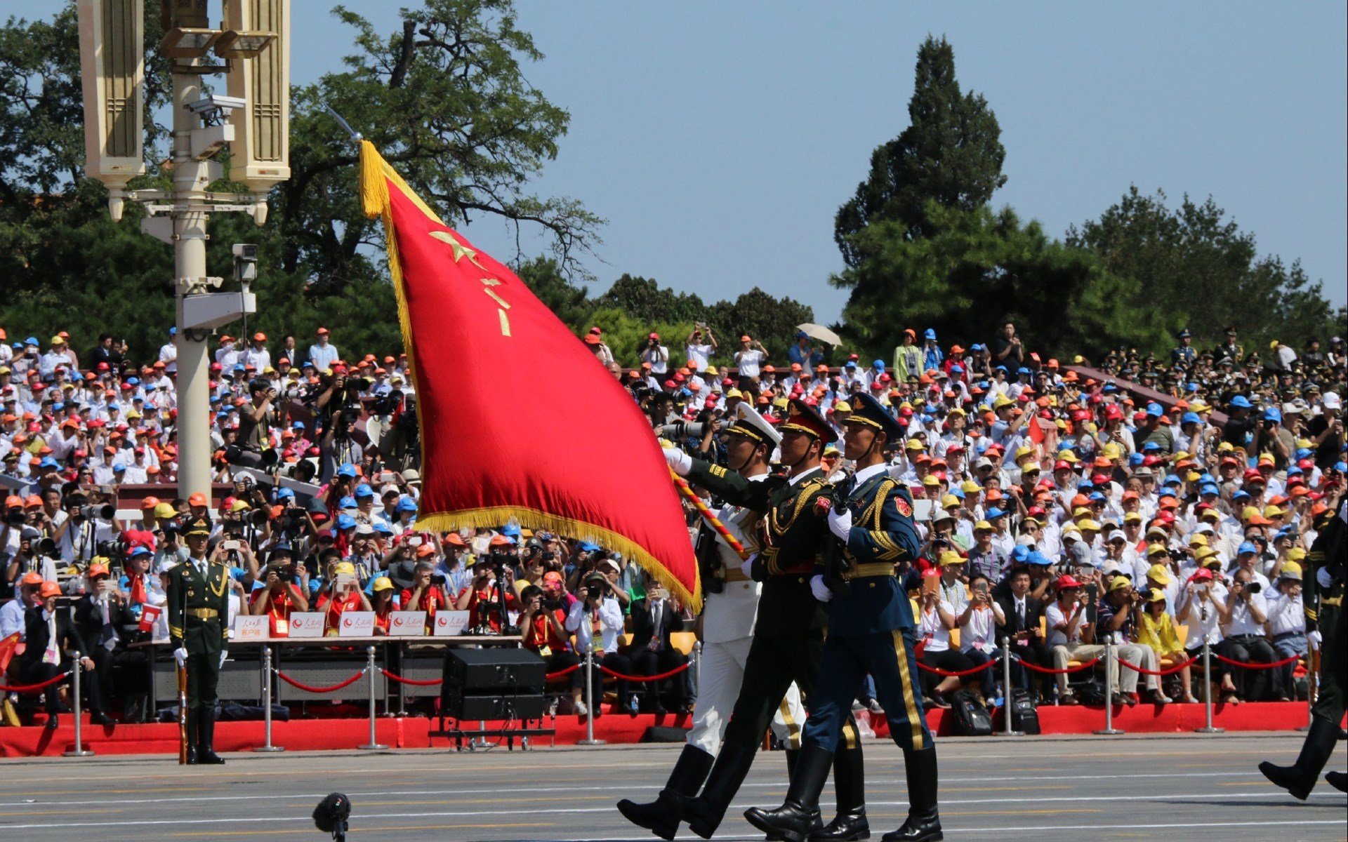 雷火电竞网站-当南美豪强遭遇欧陆新王，巴西的整体绞杀与姆巴佩的个人接管